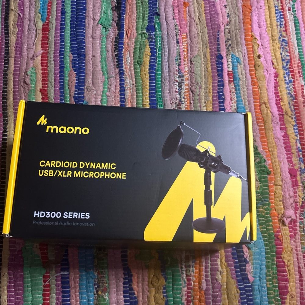 Maono Cardioid Dynamic USB/XLR Microphone